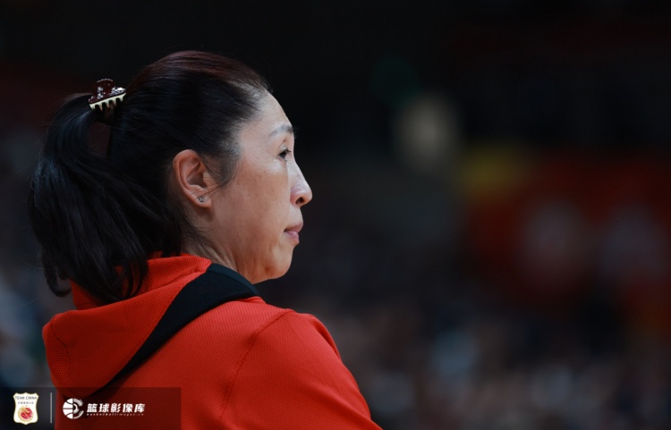 郑薇治下中国女篮:亚洲杯&亚运会冠军 世界杯亚军 奥运小组出局